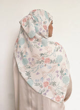 Load image into Gallery viewer, ‘Nerissa’ - Skimmed cream romantic flowers