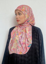 Load image into Gallery viewer, ‘Ayla’ - Abstract peony in charming pink