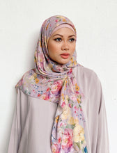 Load image into Gallery viewer, ‘Ariella’ - Abstract peony in lovable lilac