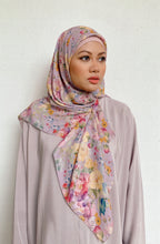 Load image into Gallery viewer, ‘Ariella’ - Abstract peony in lovable lilac