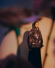 Load image into Gallery viewer, Tahira in black floral Khimar