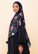 Load image into Gallery viewer, Tahira in black floral Khimar