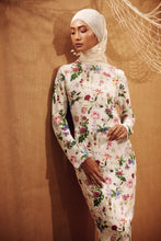 Load image into Gallery viewer, EUSTOMA round neck pink lace Kurong