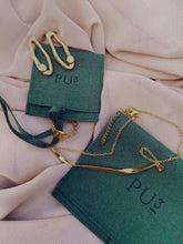 Load image into Gallery viewer, Curvy necklace in gold plated sterling silver and brass