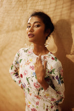Load image into Gallery viewer, JAMESIA round neck soft purple lace Kurong