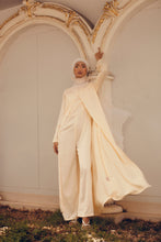 Load image into Gallery viewer, NURA cream Abaya