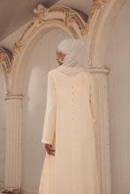 Load image into Gallery viewer, NURA cream Abaya