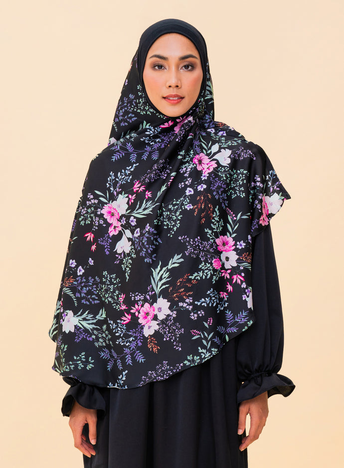 Tahira in black floral Khimar