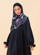 Load image into Gallery viewer, Tahira in black floral Khimar
