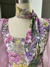 Load image into Gallery viewer, PETUNIA SCARF
