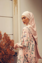 Load image into Gallery viewer, NAISHA soft floral pink side drape Jubah
